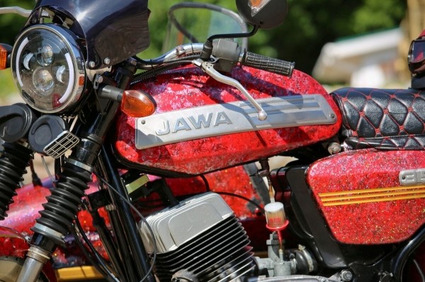 Сделал Jawa необычной! Посмотрите, в какой интересный проект белорус превратил чехословацкий мотоцикл Сделал Jawa необычной! Посмотрите, в какой интересный проект белорус превратил чехословацкий мотоцикл