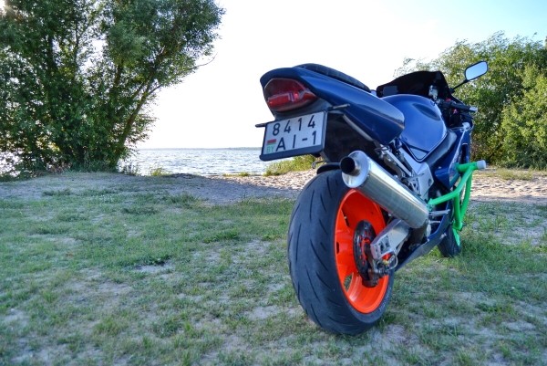 «Не изменю статус, пока не куплю спортбайк!» Жительница Брестской области о своей мечте — Suzuki GXS-R 600 «Не изменю статус, пока не куплю спортбайк!» Жительница Брестской области о своей мечте — Suzuki GXS-R 600