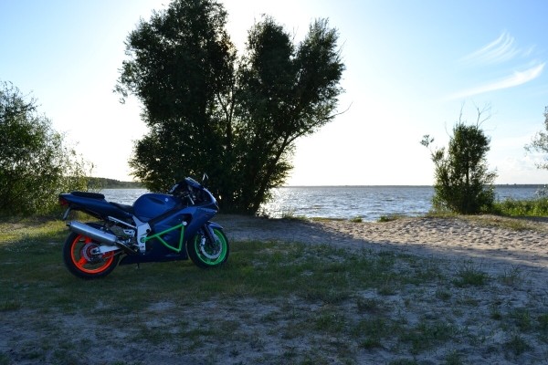 «Не изменю статус, пока не куплю спортбайк!» Жительница Брестской области о своей мечте — Suzuki GXS-R 600 «Не изменю статус, пока не куплю спортбайк!» Жительница Брестской области о своей мечте — Suzuki GXS-R 600