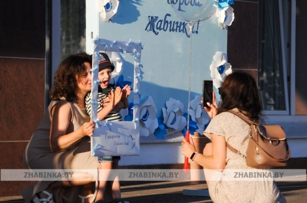 День города Жабинки: жители и гости города-спутника окунулись в праздничную атмосферу День города Жабинки: жители и гости города-спутника окунулись в праздничную атмосферу