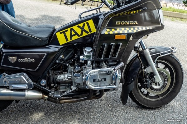 Права категории А получил только в 36 лет: как белорус зарабатывает на мототакси Права категории А получил только в 36 лет: как белорус зарабатывает на мототакси