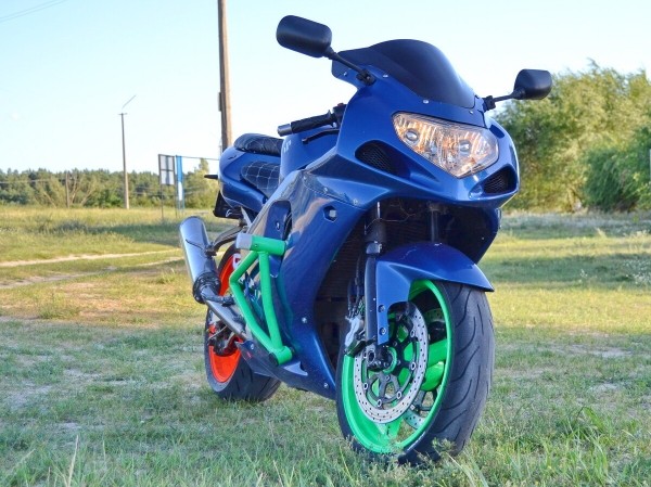 «Не изменю статус, пока не куплю спортбайк!» Жительница Брестской области о своей мечте — Suzuki GXS-R 600 «Не изменю статус, пока не куплю спортбайк!» Жительница Брестской области о своей мечте — Suzuki GXS-R 600