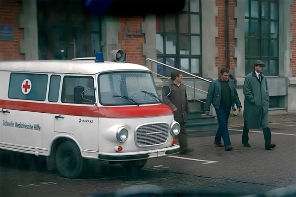 Был катафалком, а стал звездой кино: история «Баркаса-1000» и других ретроавто коллекционера из Жабинки Был катафалком, а стал звездой кино: история «Баркаса-1000» и других ретроавто коллекционера из Жабинки