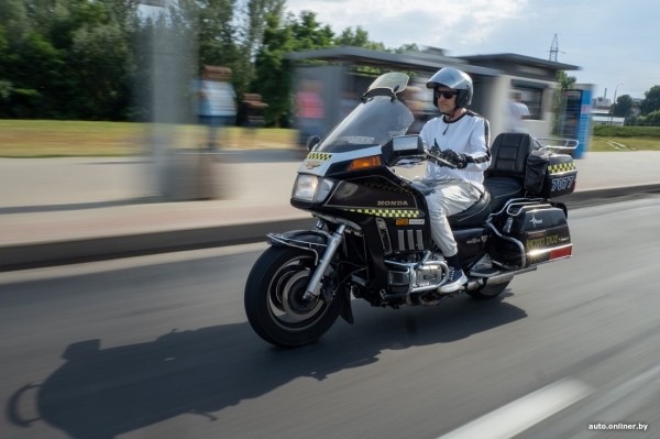 Права категории А получил только в 36 лет: как белорус зарабатывает на мототакси Права категории А получил только в 36 лет: как белорус зарабатывает на мототакси