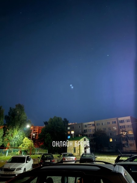 В небе над Брестом читатели наблюдали странный объект. Что это было? В небе над Брестом читатели наблюдали странный объект. Что это было?