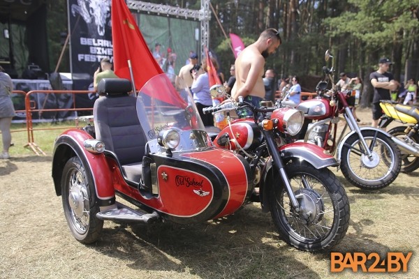 Байк-фест MOTOFESTWEST-10: как развлекались мотоциклисты под Барановичами