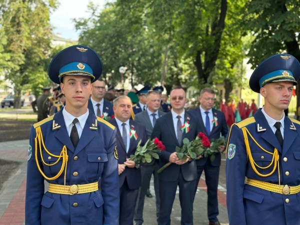 Праздничные мероприятия ко Дню Независимости проходят в Бресте Праздничные мероприятия ко Дню Независимости проходят в Бресте