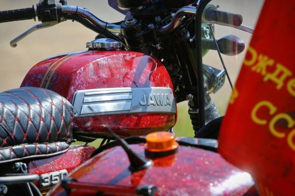 Сделал Jawa необычной! Посмотрите, в какой интересный проект белорус превратил чехословацкий мотоцикл Сделал Jawa необычной! Посмотрите, в какой интересный проект белорус превратил чехословацкий мотоцикл