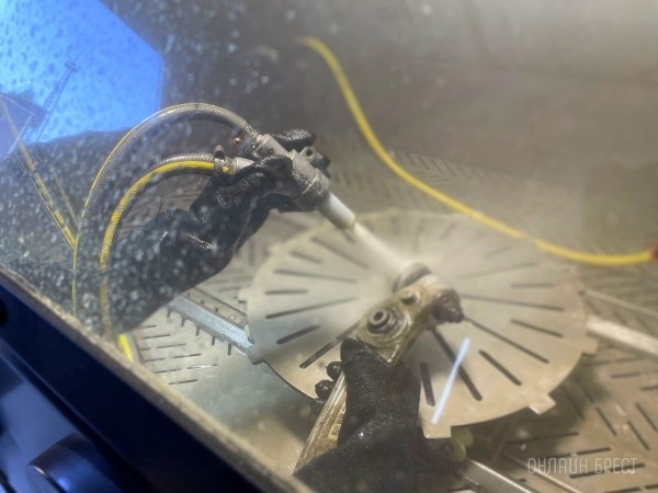 BrestBlast — бережная очистка деталей методом аквабластинга. Аппаратная промывка радиатора печки и чистка всей системы охлаждения двигателя в Бресте BrestBlast — бережная очистка деталей методом аквабластинга. Аппаратная промывка радиатора печки и чистка всей системы охлаждения двигателя в Бресте