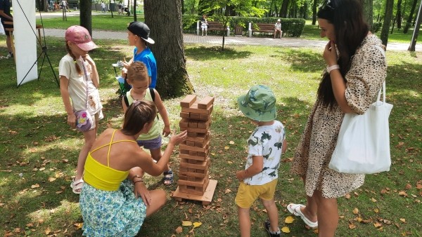 «Цветное безумие» и пенная вечеринка. Фестиваль Dreamfest в городском парке Бреста «Цветное безумие» и пенная вечеринка. Фестиваль Dreamfest в городском парке Бреста