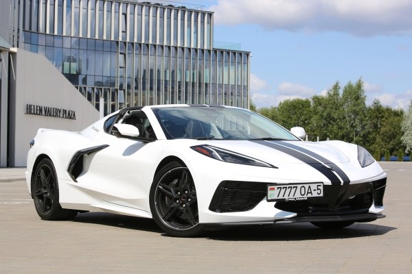 «На светофорах бывает стыдно!». Белорус о спорткаре за $150 000 «На светофорах бывает стыдно!». Белорус о спорткаре за $150 000