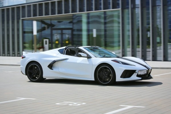 «На светофорах бывает стыдно!». Белорус о спорткаре за $150 000 «На светофорах бывает стыдно!». Белорус о спорткаре за $150 000