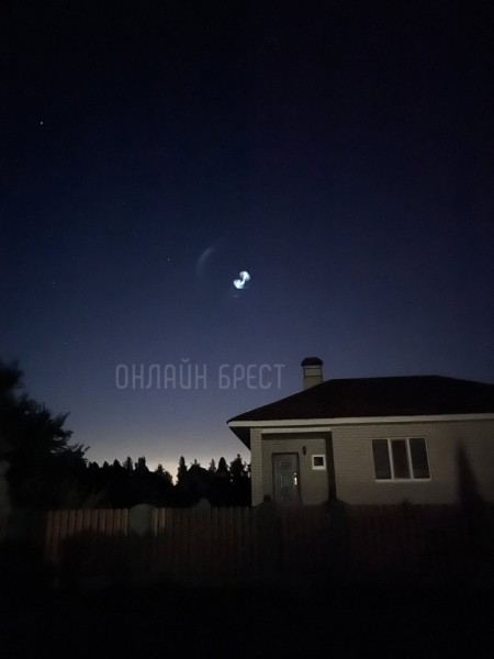 В небе над Брестом читатели наблюдали странный объект. Что это было? В небе над Брестом читатели наблюдали странный объект. Что это было?