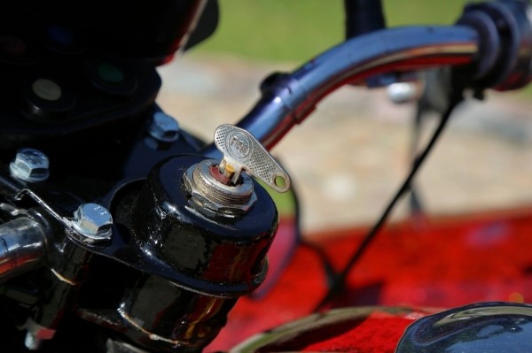 Сделал Jawa необычной! Посмотрите, в какой интересный проект белорус превратил чехословацкий мотоцикл Сделал Jawa необычной! Посмотрите, в какой интересный проект белорус превратил чехословацкий мотоцикл