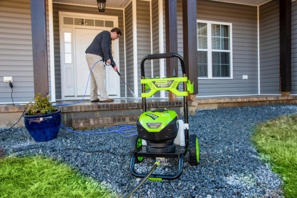 Ваш автомобиль нуждается в уходе: как выбрать мойку высокого давления Ваш автомобиль нуждается в уходе: как выбрать мойку высокого давления