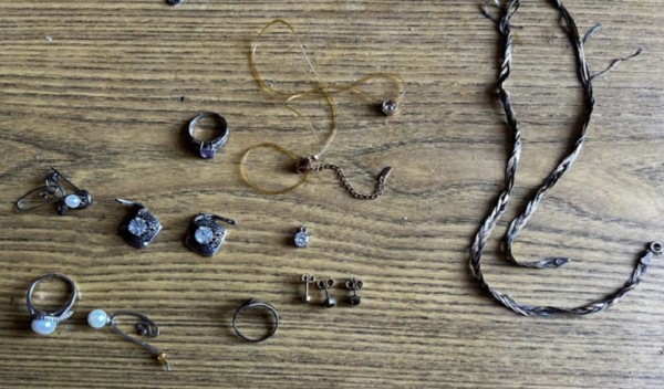 Никогда не оставляйте окна приоткрытыми. Как у минчан «выдувало» все деньги и украшения из квартир Никогда не оставляйте окна приоткрытыми. Как у минчан «выдувало» все деньги и украшения из квартир