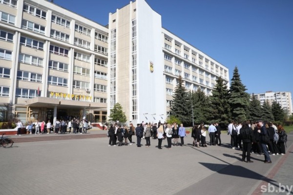 С 12 июля стартует основная подача документов в вузы: что нужно знать С 12 июля стартует основная подача документов в вузы: что нужно знать