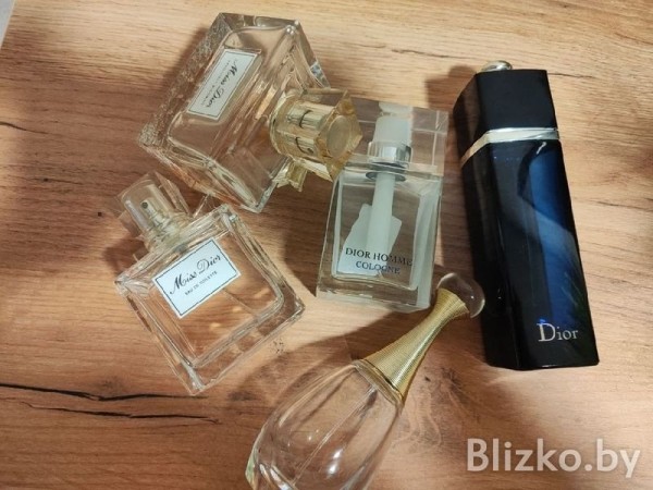 Белоруска ушла в парфюмерный «запой» и собрала коллекцию духов из 350 флаконов. Как ей удалось это сделать Белоруска ушла в парфюмерный «запой» и собрала коллекцию духов из 350 флаконов. Как ей удалось это сделать