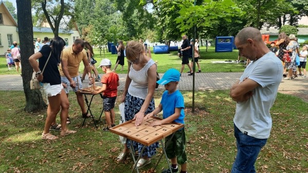 «Цветное безумие» и пенная вечеринка. Фестиваль Dreamfest в городском парке Бреста «Цветное безумие» и пенная вечеринка. Фестиваль Dreamfest в городском парке Бреста