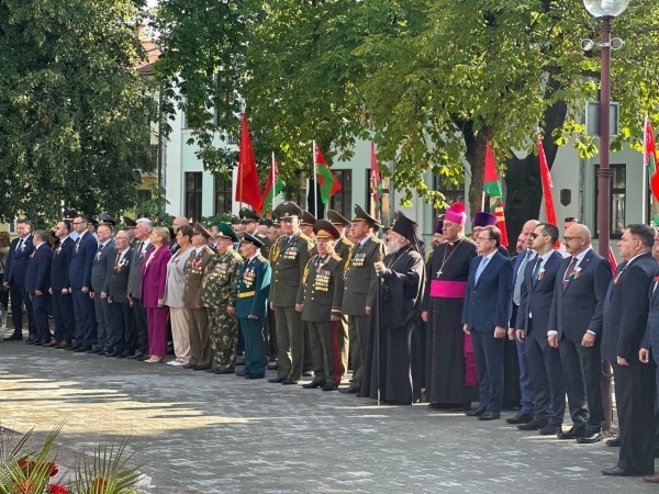 Праздничные мероприятия ко Дню Независимости проходят в Бресте Праздничные мероприятия ко Дню Независимости проходят в Бресте