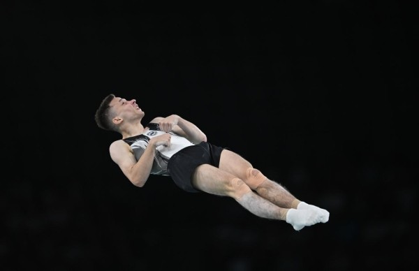 Белорус завоевал золото в прыжках на батуте на Олимпиаде в Париже