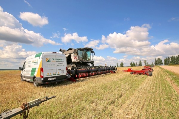 «У комбайнёров выходных нет!» Механизатор о работе на комбайне за 1,8 млн BYN «У комбайнёров выходных нет!» Механизатор о работе на комбайне за 1,8 млн BYN