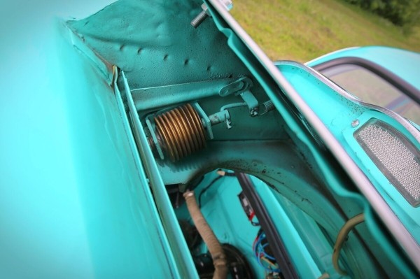 «Излучает положительные эмоции». Белорус показал «горбатый» ЗАЗ-965, который вернули к жизни «Излучает положительные эмоции». Белорус показал «горбатый» ЗАЗ-965, который вернули к жизни