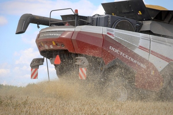 «У комбайнёров выходных нет!» Механизатор о работе на комбайне за 1,8 млн BYN «У комбайнёров выходных нет!» Механизатор о работе на комбайне за 1,8 млн BYN