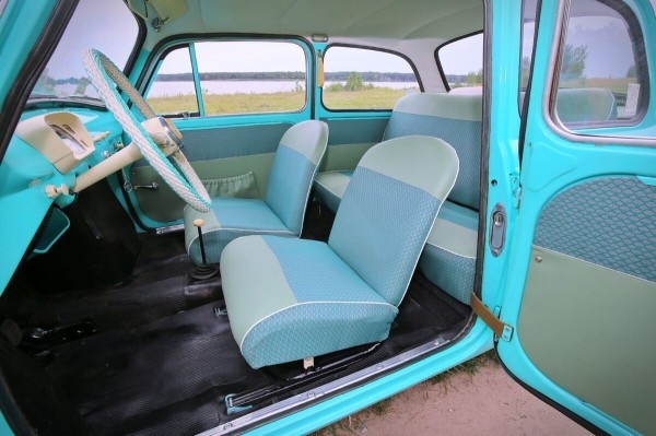 «Излучает положительные эмоции». Белорус показал «горбатый» ЗАЗ-965, который вернули к жизни «Излучает положительные эмоции». Белорус показал «горбатый» ЗАЗ-965, который вернули к жизни