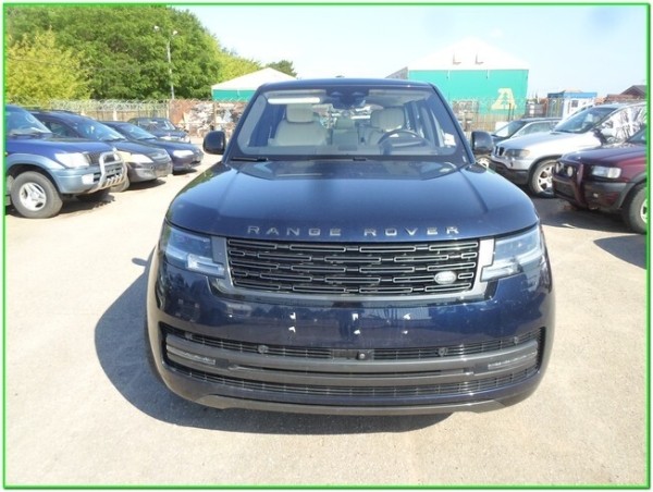 В конфискате продают Range Rover с перебитым VIN. Цена весьма высока В конфискате продают Range Rover с перебитым VIN. Цена весьма высока