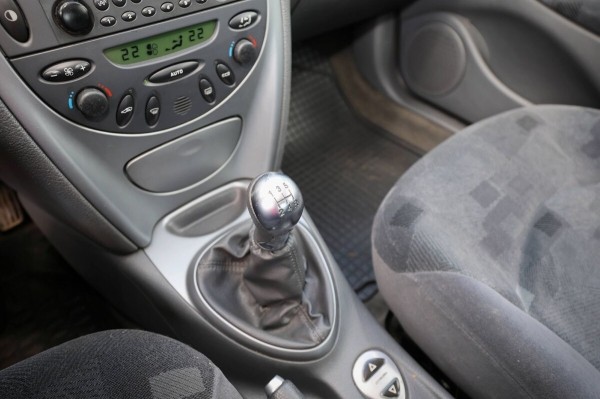 «Купил без осмотра на подъёмнике». Узнали, стоил ли своих денег 22-летний Citroen C5 «Купил без осмотра на подъёмнике». Узнали, стоил ли своих денег 22-летний Citroen C5