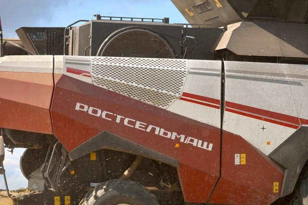 «У комбайнёров выходных нет!» Механизатор о работе на комбайне за 1,8 млн BYN «У комбайнёров выходных нет!» Механизатор о работе на комбайне за 1,8 млн BYN