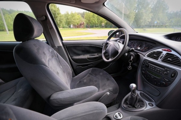 «Купил без осмотра на подъёмнике». Узнали, стоил ли своих денег 22-летний Citroen C5 «Купил без осмотра на подъёмнике». Узнали, стоил ли своих денег 22-летний Citroen C5