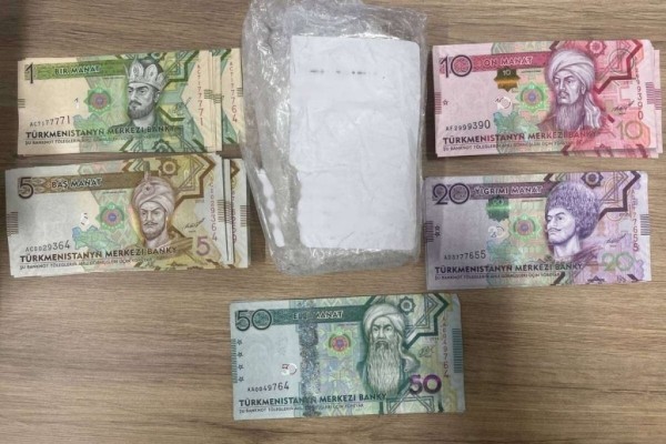 Литовская таможня задержала рейсовый автобус МАЗ за контрабанду наличных и сигарет Литовская таможня задержала рейсовый автобус МАЗ за контрабанду наличных и сигарет