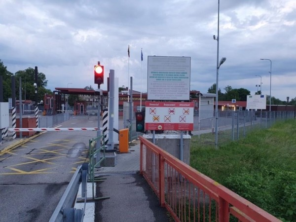 Больше 60 евро в кошельке — значит, будут проблемы. Трудности при выезде из Литвы Больше 60 евро в кошельке — значит, будут проблемы. Трудности при выезде из Литвы