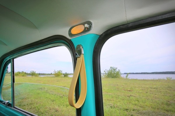 «Излучает положительные эмоции». Белорус показал «горбатый» ЗАЗ-965, который вернули к жизни «Излучает положительные эмоции». Белорус показал «горбатый» ЗАЗ-965, который вернули к жизни