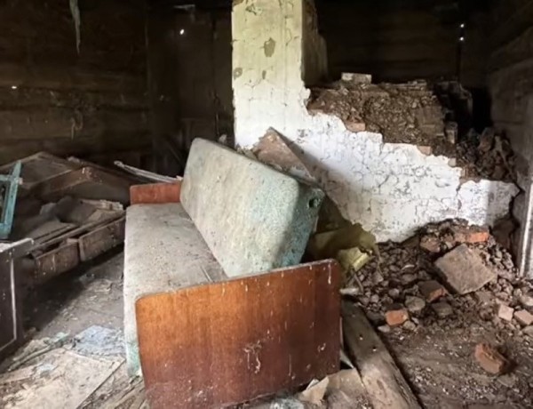 Белоруска купила дом за 40 рублей и показала, как он выглядит Белоруска купила дом за 40 рублей и показала, как он выглядит