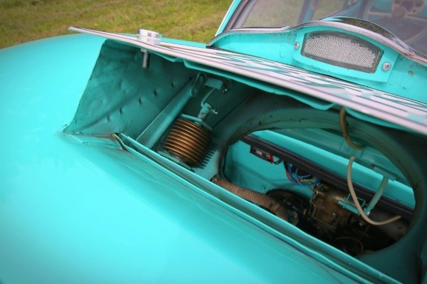 «Излучает положительные эмоции». Белорус показал «горбатый» ЗАЗ-965, который вернули к жизни «Излучает положительные эмоции». Белорус показал «горбатый» ЗАЗ-965, который вернули к жизни