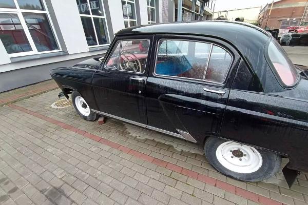 В конфискате год не могут продать 62-летний ГАЗ-21. Как изменилась цена В конфискате год не могут продать 62-летний ГАЗ-21. Как изменилась цена