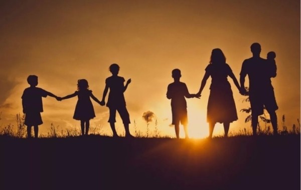 В Беларуси около 115 тыс. многодетных семей получат материальную помощь к учебному году В Беларуси около 115 тыс. многодетных семей получат материальную помощь к учебному году