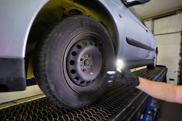 «Купил без осмотра на подъёмнике». Узнали, стоил ли своих денег 22-летний Citroen C5 «Купил без осмотра на подъёмнике». Узнали, стоил ли своих денег 22-летний Citroen C5