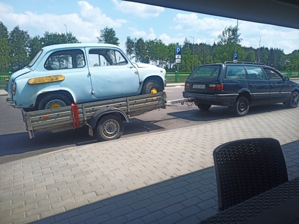 «Излучает положительные эмоции». Белорус показал «горбатый» ЗАЗ-965, который вернули к жизни «Излучает положительные эмоции». Белорус показал «горбатый» ЗАЗ-965, который вернули к жизни