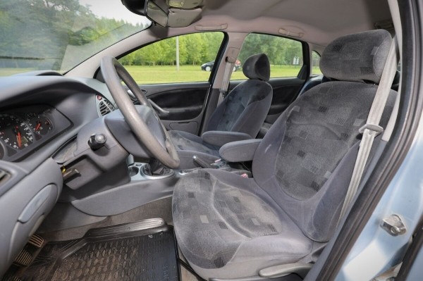 «Купил без осмотра на подъёмнике». Узнали, стоил ли своих денег 22-летний Citroen C5 «Купил без осмотра на подъёмнике». Узнали, стоил ли своих денег 22-летний Citroen C5