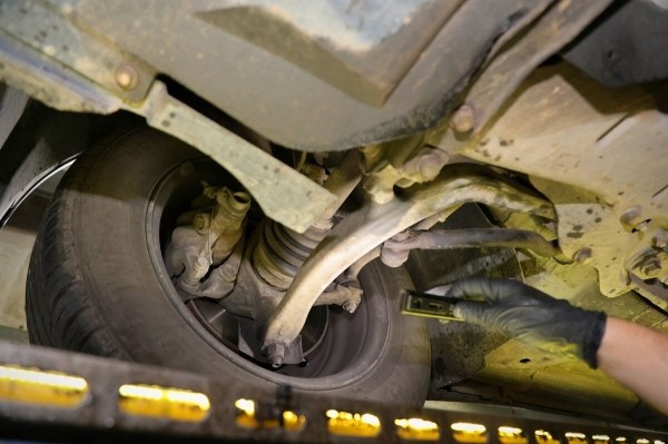 «Купил без осмотра на подъёмнике». Узнали, стоил ли своих денег 22-летний Citroen C5 «Купил без осмотра на подъёмнике». Узнали, стоил ли своих денег 22-летний Citroen C5