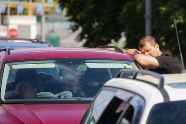 Больше суток мучений: как белорусы проходят польскую границу. Репортаж из Бреста Больше суток мучений: как белорусы проходят польскую границу. Репортаж из Бреста