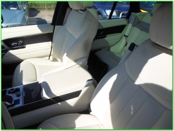 В конфискате продают Range Rover с перебитым VIN. Цена весьма высока В конфискате продают Range Rover с перебитым VIN. Цена весьма высока