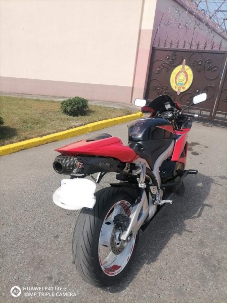 Пассажир спрыгнул с мотоцикла, когда тот выехал на встречку. Его нашли Пассажир спрыгнул с мотоцикла, когда тот выехал на встречку. Его нашли