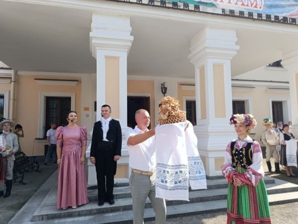 С домашним теплом и по старинным рецептам. В Брестском районе прошел гастрофест «Скокаўскія спасоўкі» С домашним теплом и по старинным рецептам. В Брестском районе прошел гастрофест «Скокаўскія спасоўкі»
