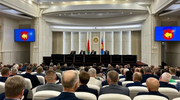 В Бресте представили нового председателя облисполкома В Бресте представили нового председателя облисполкома