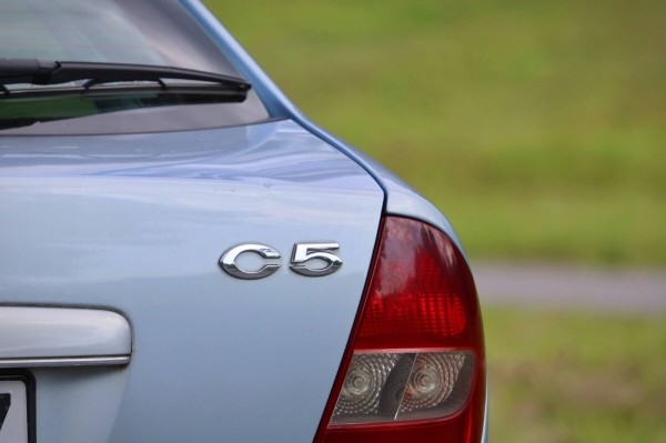 «Купил без осмотра на подъёмнике». Узнали, стоил ли своих денег 22-летний Citroen C5 «Купил без осмотра на подъёмнике». Узнали, стоил ли своих денег 22-летний Citroen C5